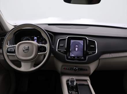 Volvo - XC90