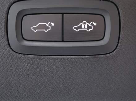 Volvo - XC90