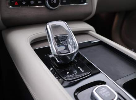 Volvo - XC90
