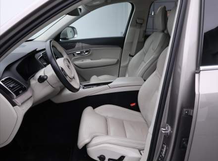 Volvo - XC90