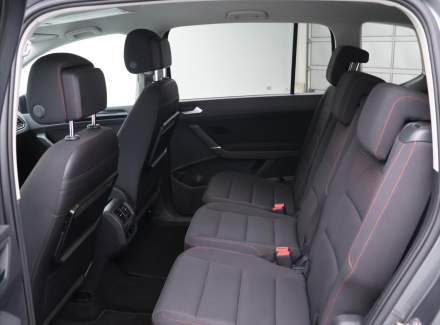 Volkswagen - Touran