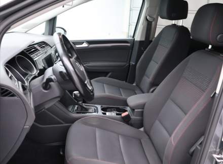 Volkswagen - Touran