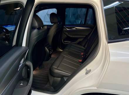 BMW - X3