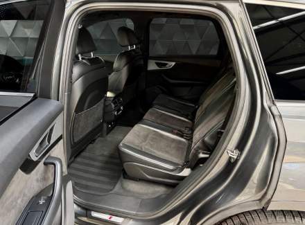 Audi - Q7