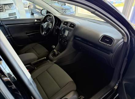 Volkswagen - Golf