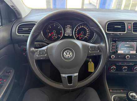 Volkswagen - Golf