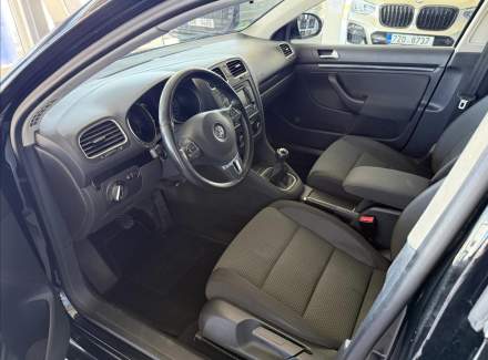 Volkswagen - Golf