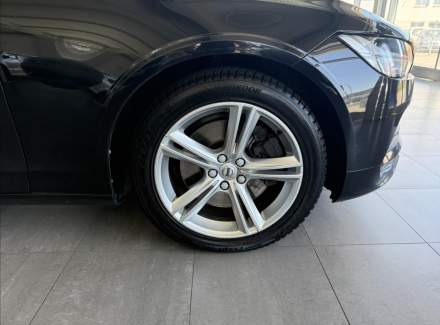 Volvo - S90