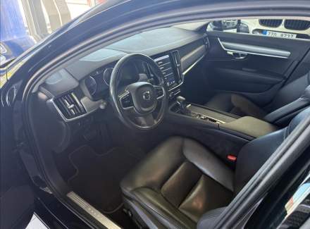 Volvo - S90