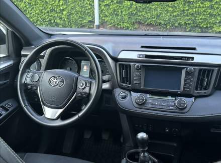 Toyota - RAV 4