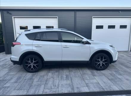Toyota - RAV 4