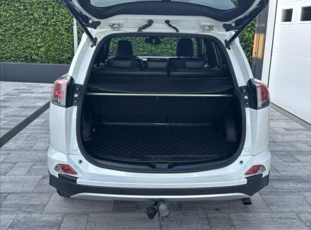 Toyota - RAV 4