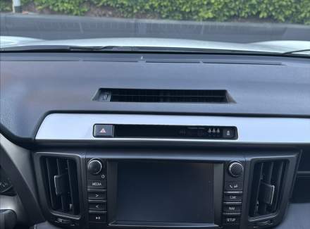 Toyota - RAV 4