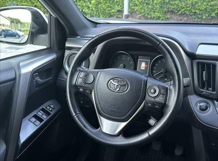 Toyota - RAV 4