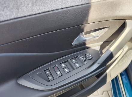 Peugeot - 308