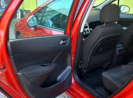 Peugeot - 308