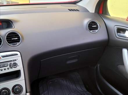Peugeot - 308