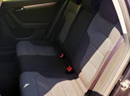 Volkswagen - Passat