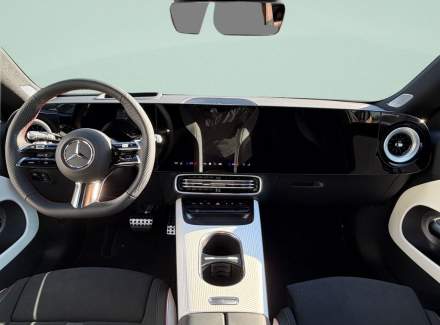 Mercedes-Benz - CLA