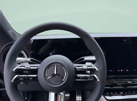 Mercedes-Benz - CLA