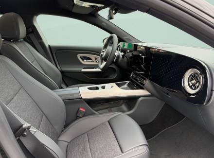 Mercedes-Benz - CLA