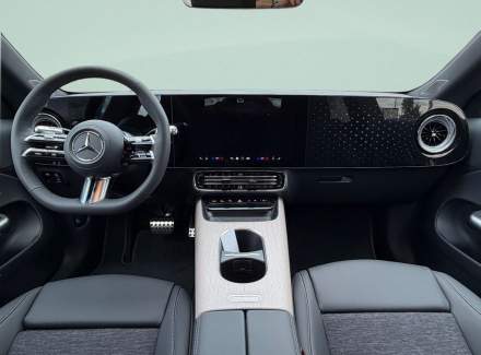 Mercedes-Benz - CLA
