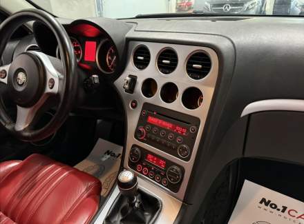 Alfa Romeo - 159