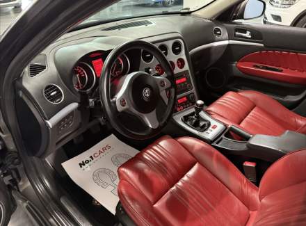 Alfa Romeo - 159