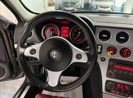 Alfa Romeo - 159