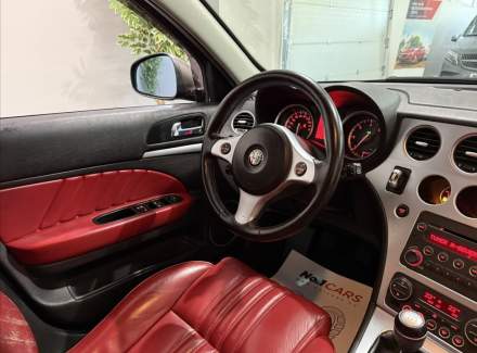 Alfa Romeo - 159