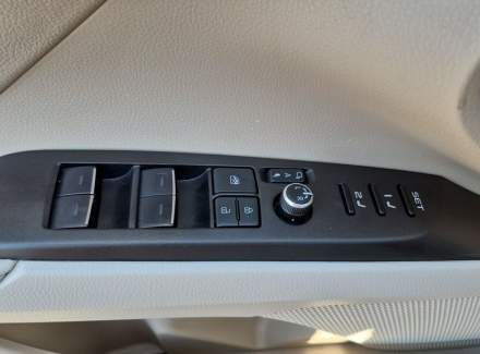 Toyota - Camry