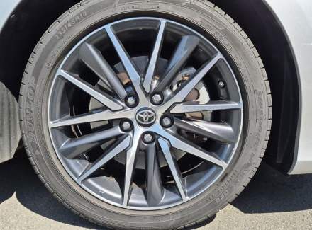 Toyota - Camry