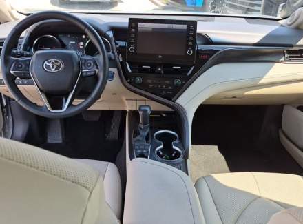 Toyota - Camry