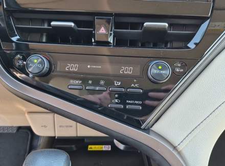 Toyota - Camry