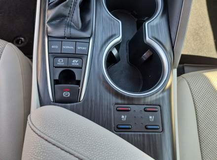 Toyota - Camry