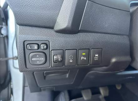 Toyota - Auris