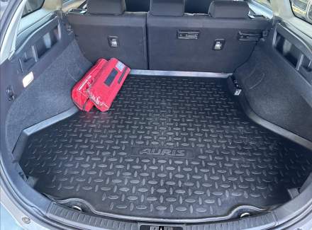 Toyota - Auris