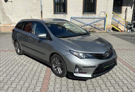 Toyota - Auris