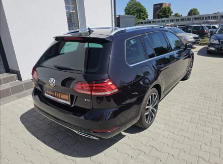 Volkswagen - Golf