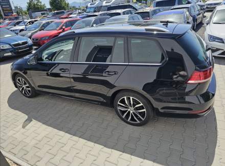 Volkswagen - Golf