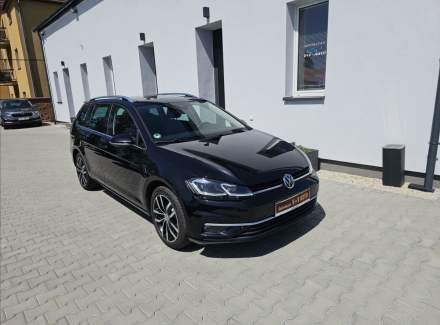 Volkswagen - Golf