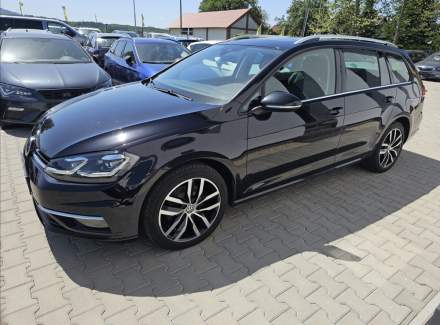 Volkswagen - Golf