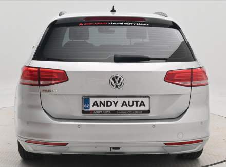 Volkswagen - Passat
