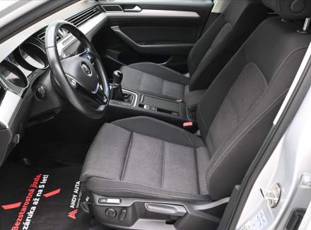 Volkswagen - Passat