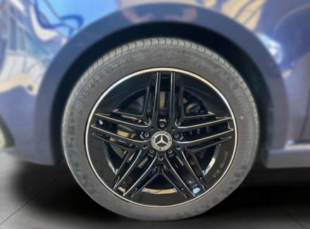 Mercedes-Benz - V-class