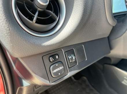 Toyota - Yaris