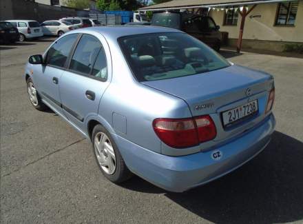 Nissan - Almera