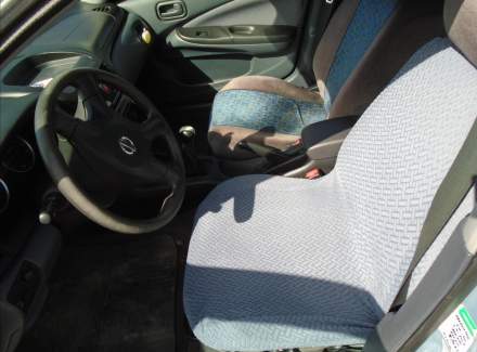 Nissan - Almera