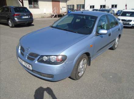 Nissan - Almera