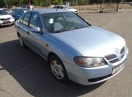 Nissan - Almera